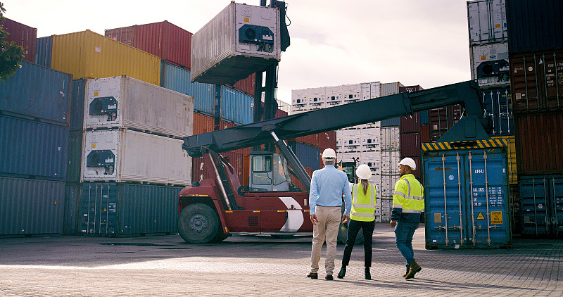 经过中国广州将退税单据邮寄到加拿大