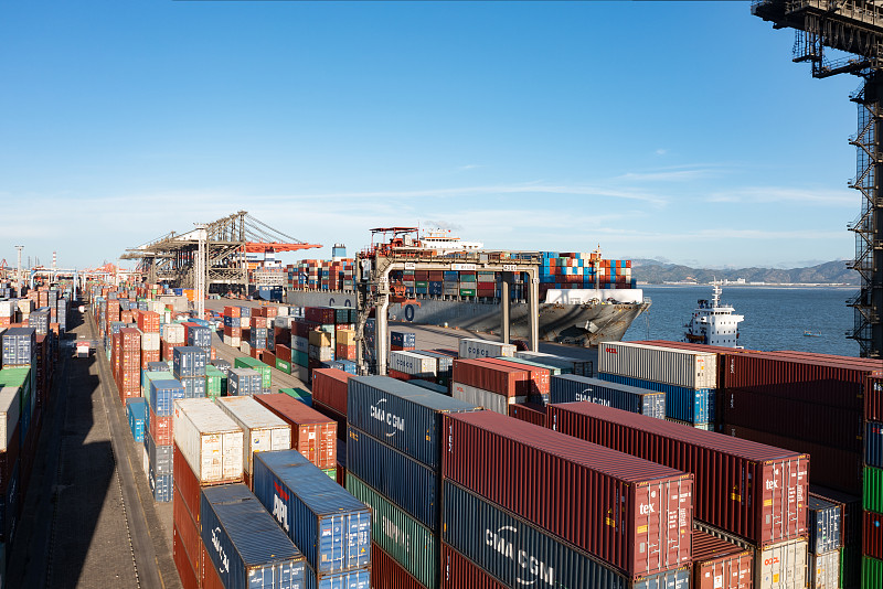 基于中国上海把显卡邮寄到加拿大朗格伊