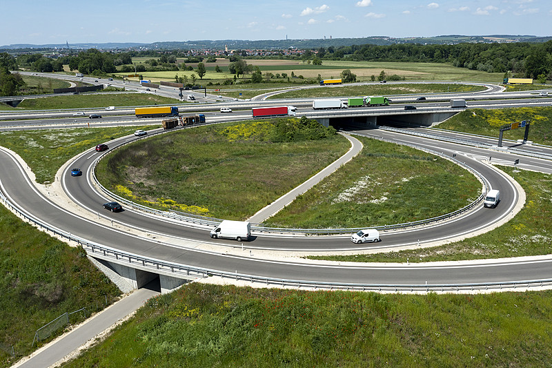 中国长春抵加拿大维多利亚空海联运专线