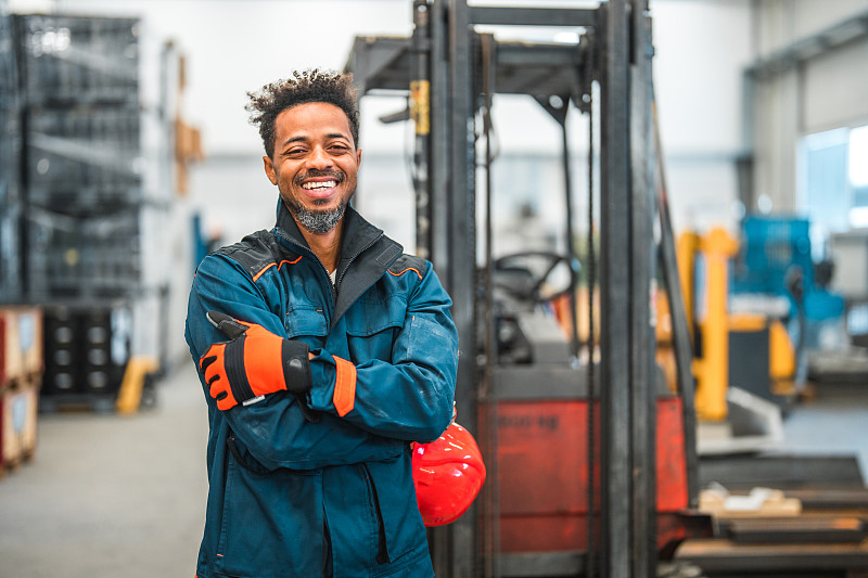 基于中国深圳把油画邮寄到加拿大本拿比