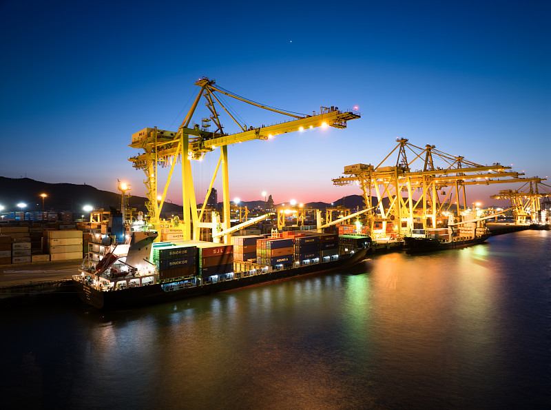 从乌鲁木齐将鲜花寄到加拿大渥太华