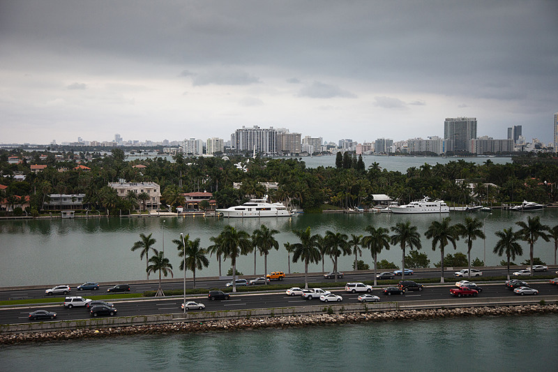 经过中国武汉把椰子邮寄到加拿大萨斯卡通
