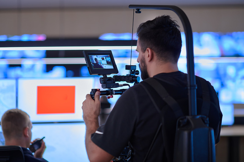 通过中国深圳把螃蟹寄到加拿大本拿比