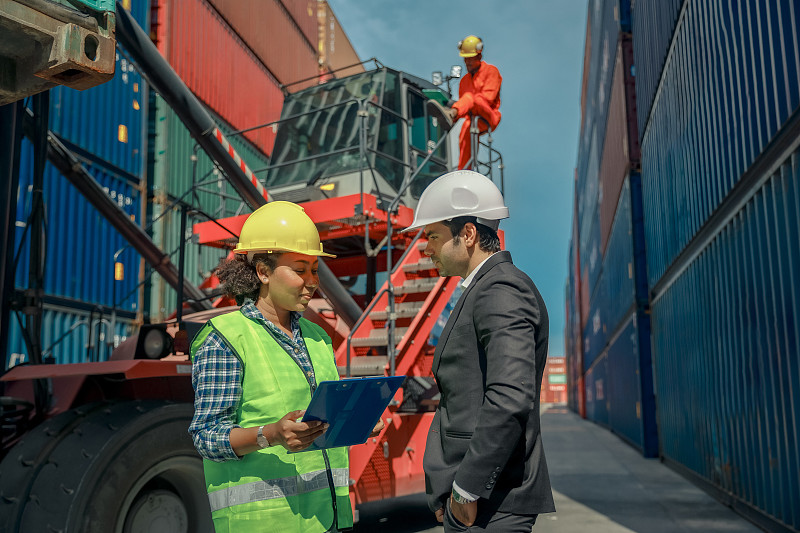 美国海运港口货量直线下降！