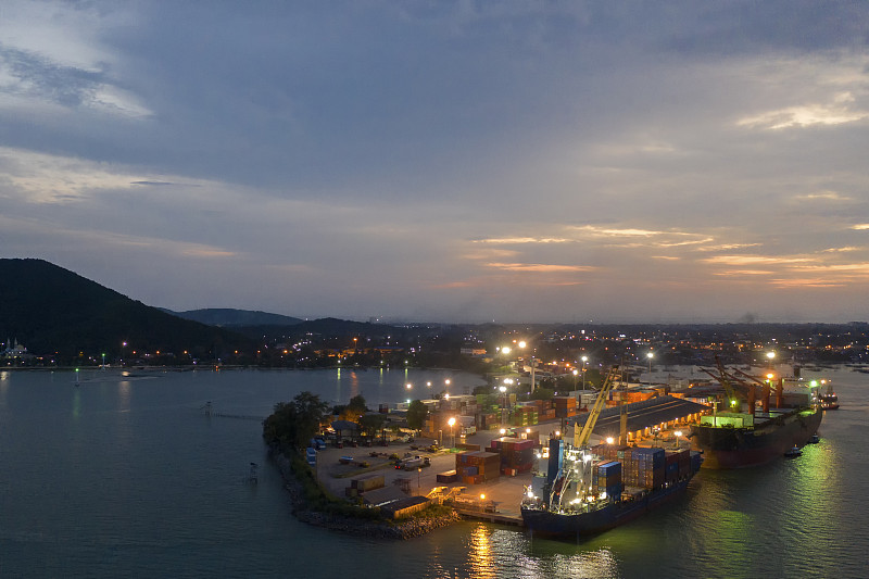 从深圳发国际海运到美国要多久？