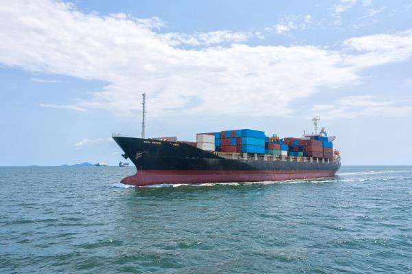 国际海运到美国需要经过苏伊士运河吗？