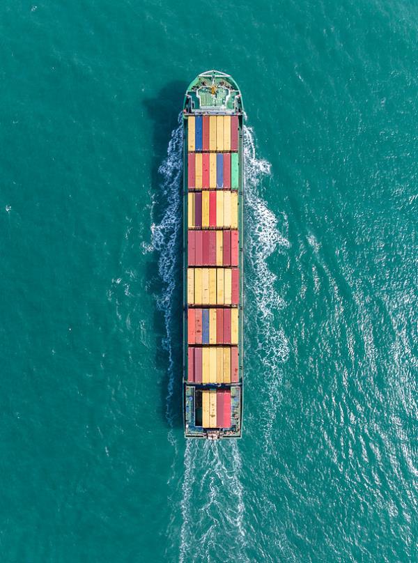 大件发美国选快递还是海运