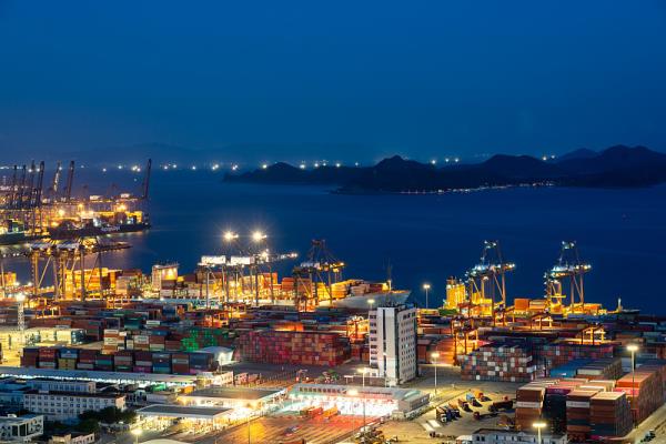11月美国国际海运运价淡季依然保持强劲