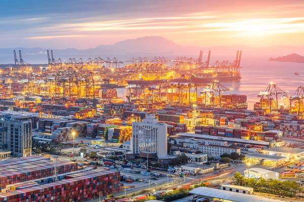 海运到美国多少钱?2025年最新价格解析