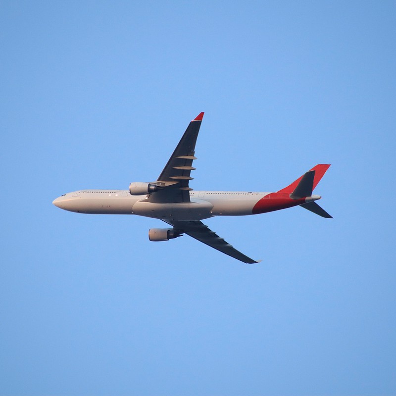 海运空运到美国怎么收费 海运空运到美国怎么收费