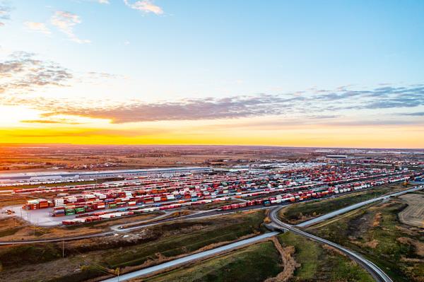 空运到美国多少钱一公斤