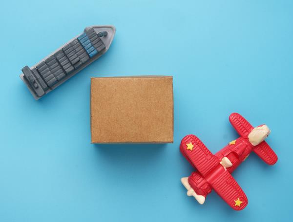 寄美国空运和UPS费用对比