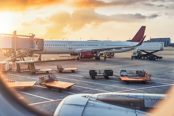 从美国空运1kg东西回中国，快递公司如何选?